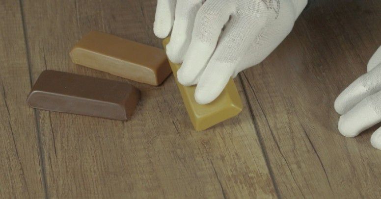 Instrukcja Wideo Jak Naprawic Porysowane Panele Podlogowe Inspiracje I Porady