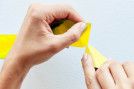 Jak usunąć taśmę klejącą z okna plastikowego? Podpowiadamy!