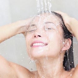 mycie włosów w miękkiej wodzie